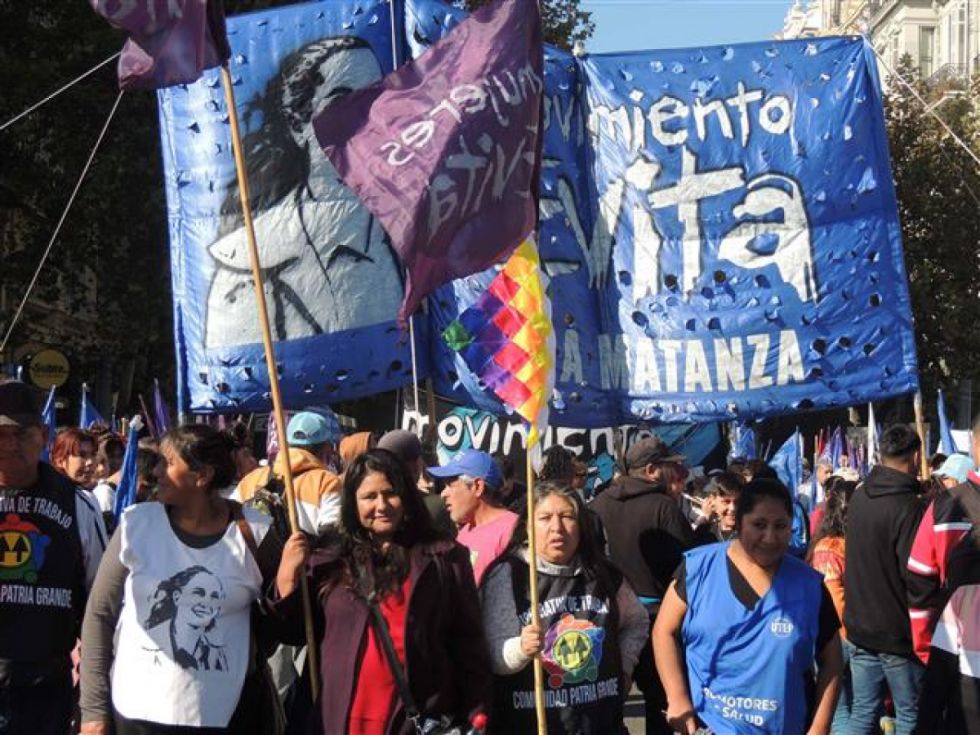 Trabajadores argentinos denuncian políticas del FMI