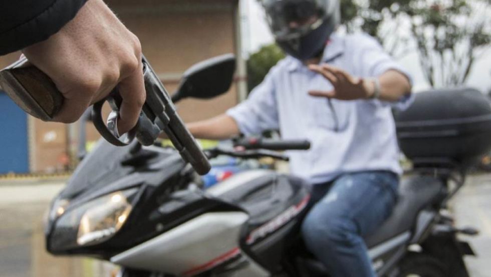 Lo golpearon con una pistola y le robaron la moto, sucedió en Bermejo 