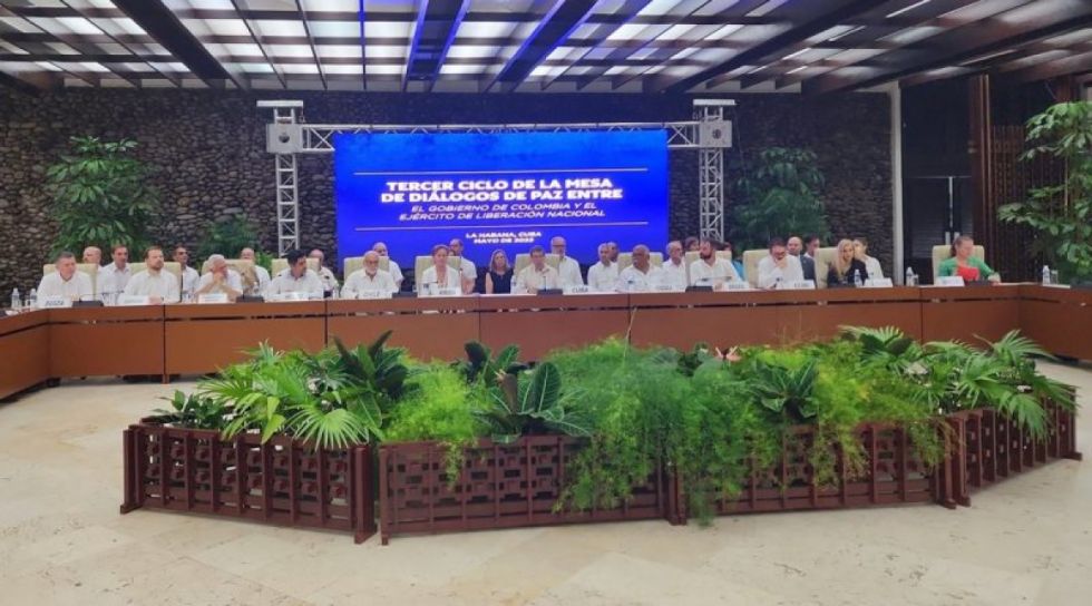 Gobierno colombiano y ELN instalan tercer ciclo de diálogo