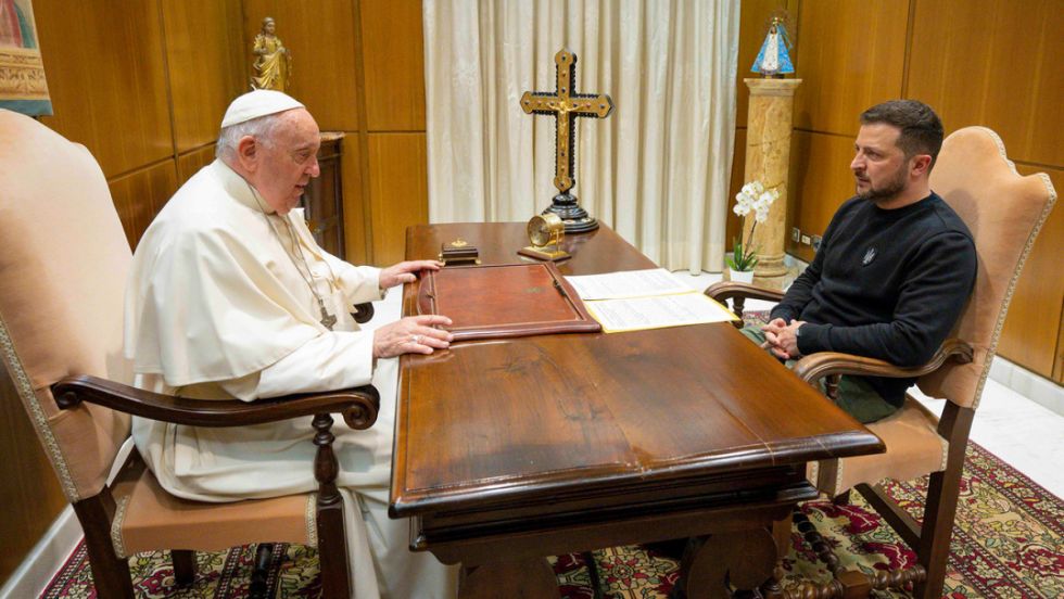 Zelenski al papa Francisco: No necesitamos mediadores