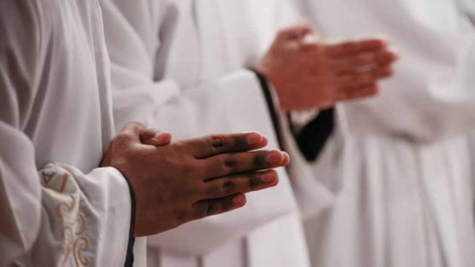 Investigan a dos sacerdotes por delitos sexuales en Tarija