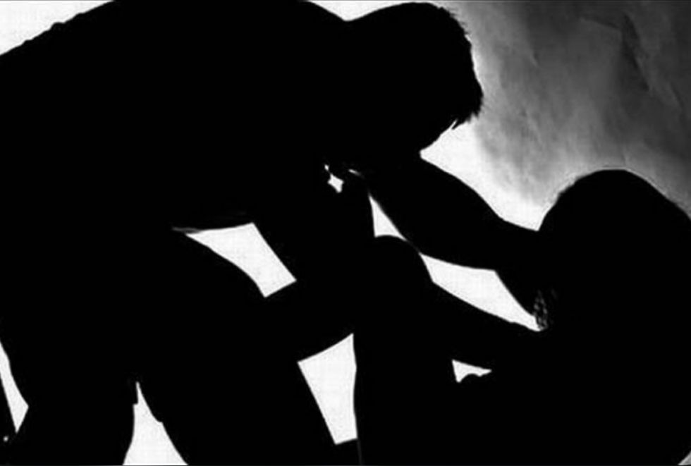 Lo encarcelan por violar a su sobrina de 10 años