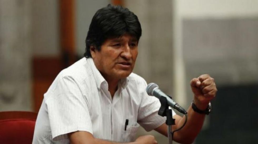 Evo: da miedo darse la mano con algunos ministros