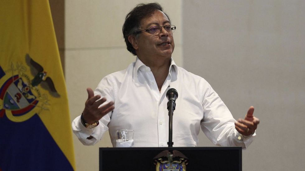 Petro insiste en que la oposición busca deponerlo