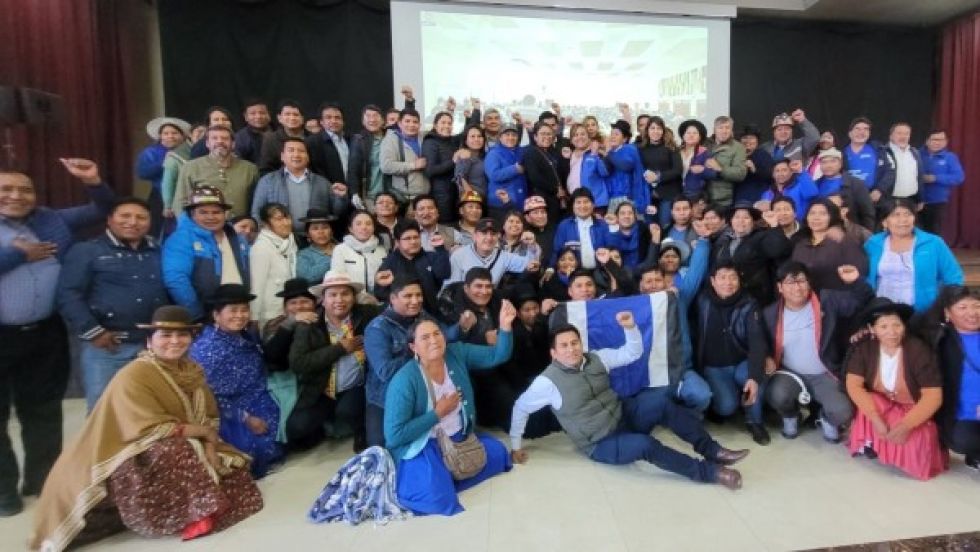 Legisladores del bloque ‘evista’ acuerdan sugerir cambio de ministros 