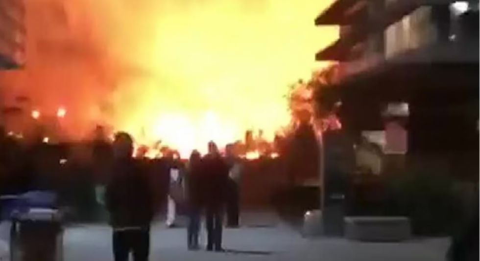 Incendio de magnitud genera alerta en la zona del aeropuerto de Córdoba y cercanías de una universidad