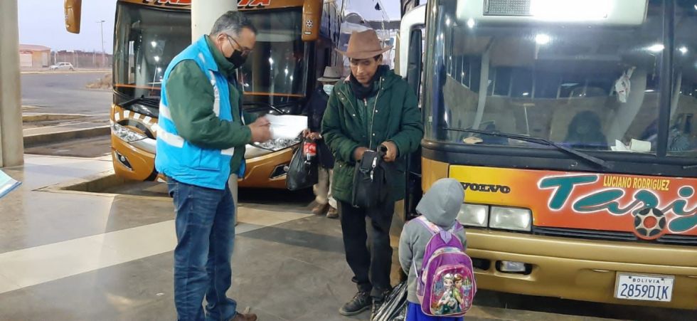 Vacaciones: Permisos de viaje suben de 20 a 100 por día en Tarija