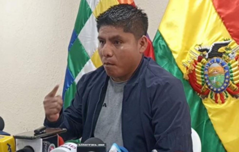 Loza aclara que con ‘pelea’ hablaba en términos ideológicos: ‘no se preocupen, no voy a pegar a nadie’