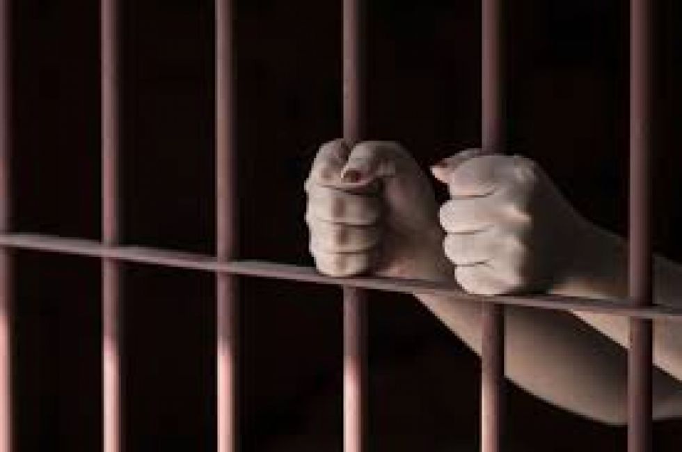 Condenan a ladrona que apuñaló y mató a vendedora de ropa