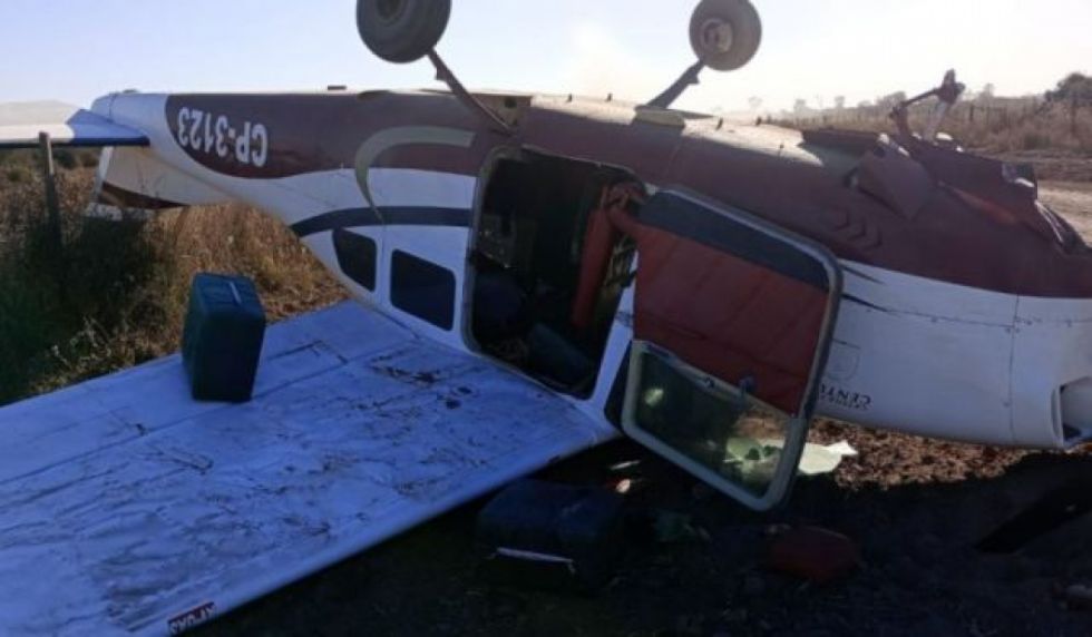 Incautan 300 kilos de cocaína en avioneta boliviana accidentada en Argentina