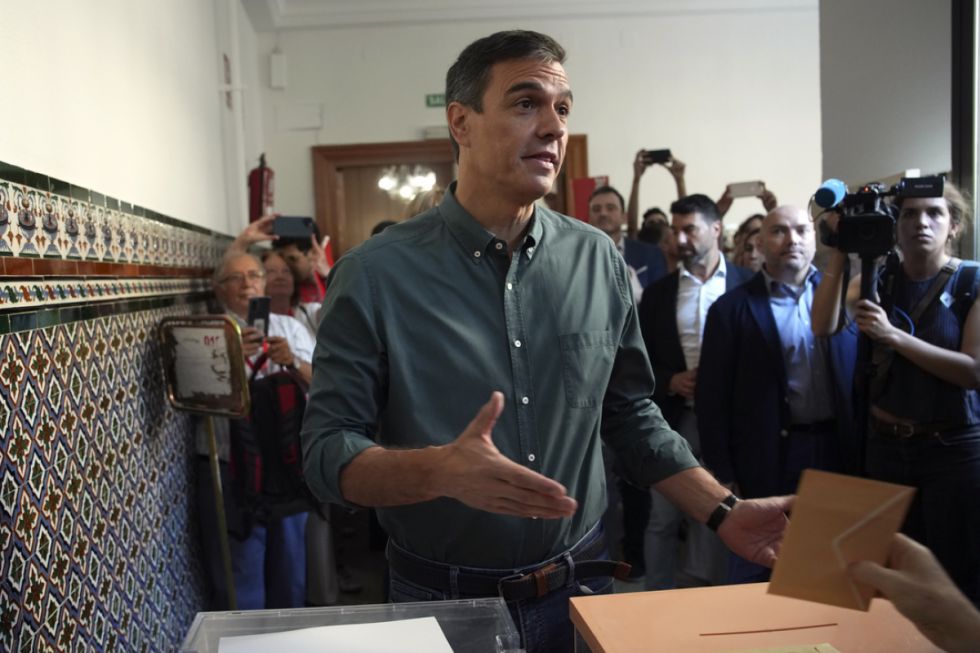 Elecciones en España dejan el futuro Gobierno en el aire