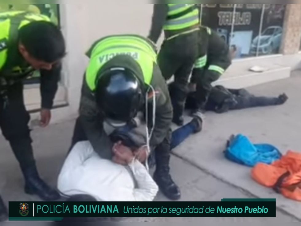 Personal aprehende a 3 sujetos denunciados por robo en Tarija
