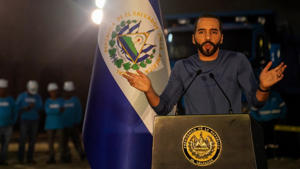 Bukele dice que Boric tiene "poco sentido común"