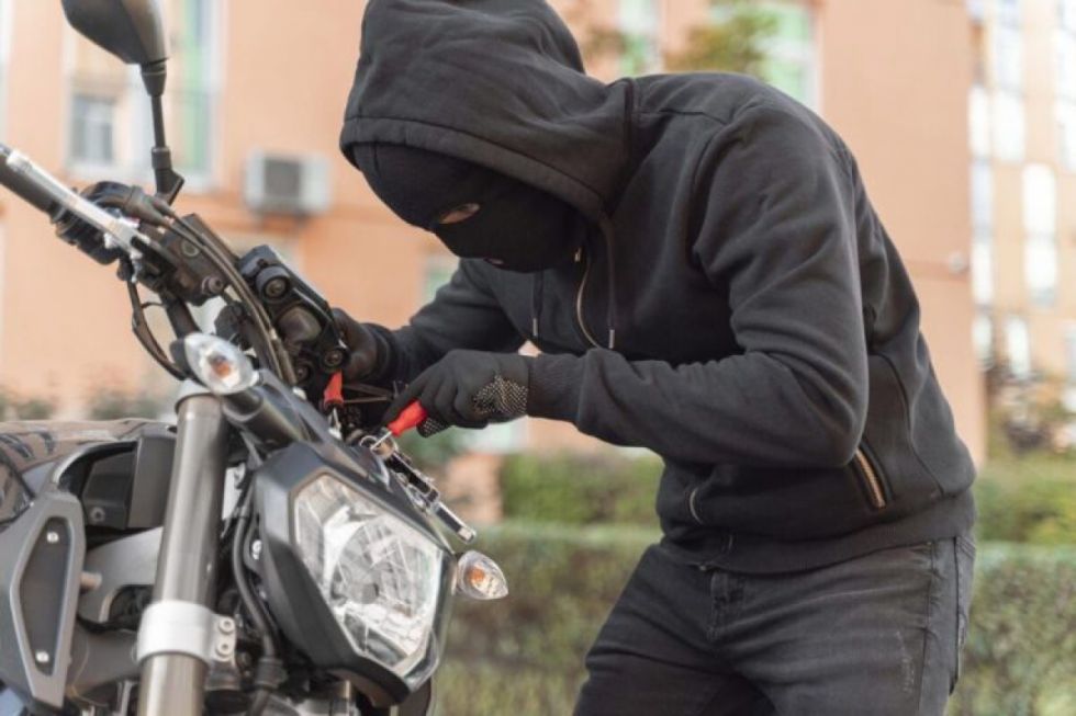 Un hombre recupera la moto que le robaron afuera de un circo en Tarija