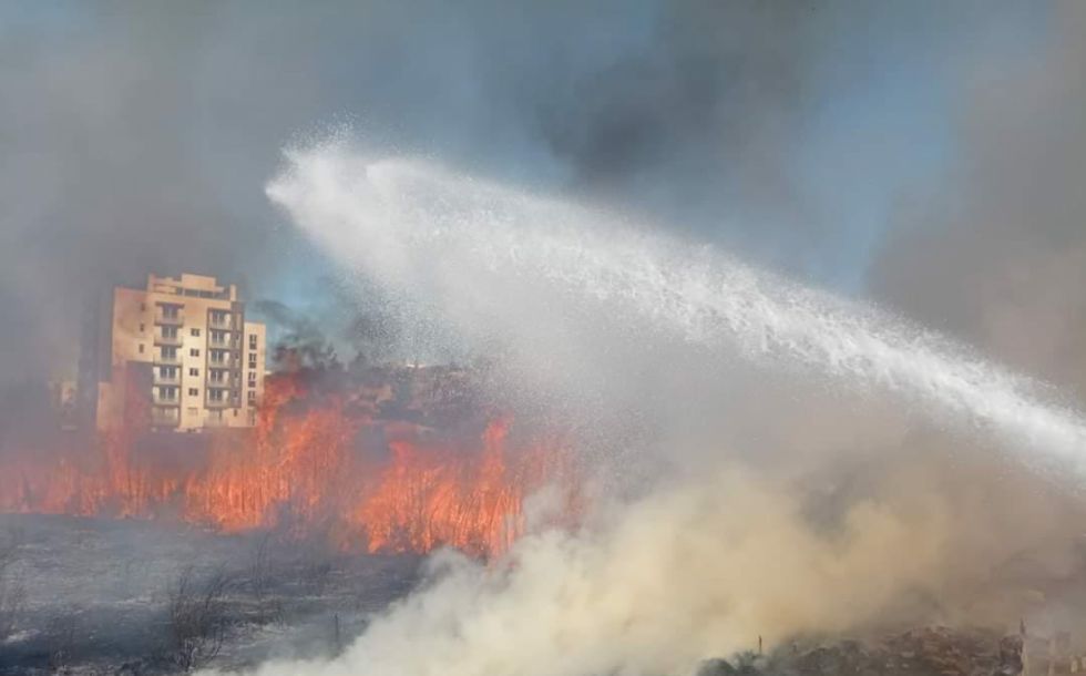 Un cigarrillo provocó un incendio en un lote en Tarija