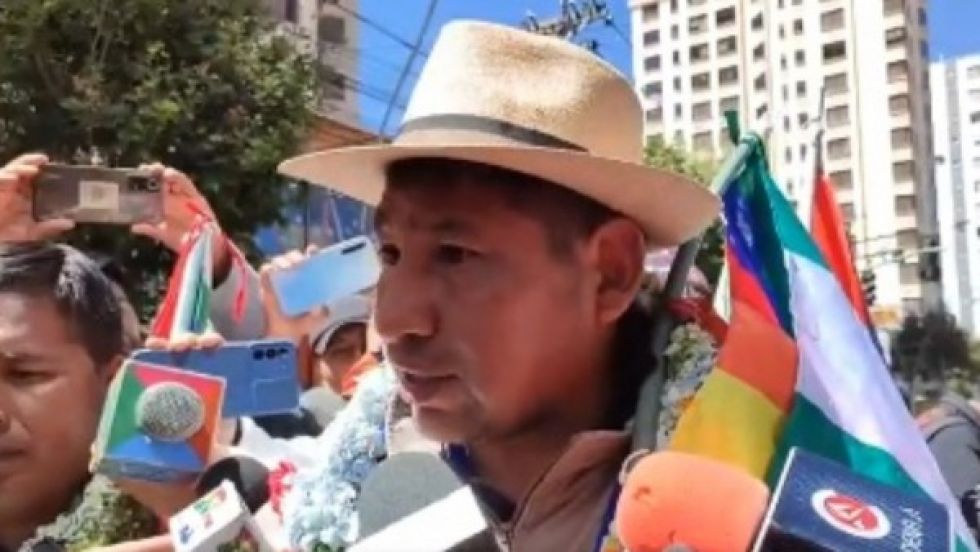 Dirigencia de la CSUTCB en el limbo: evistas reconocen a Ponciano Santos; arcistas elegirán a otro