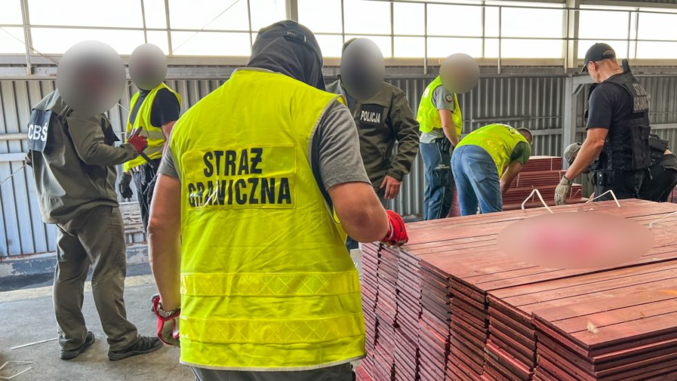 Incautan en Polonia 440 kilos de droga proveniente de Bolivia