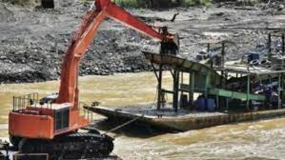 Comisión del Senado rechazó 23 contratos mineros