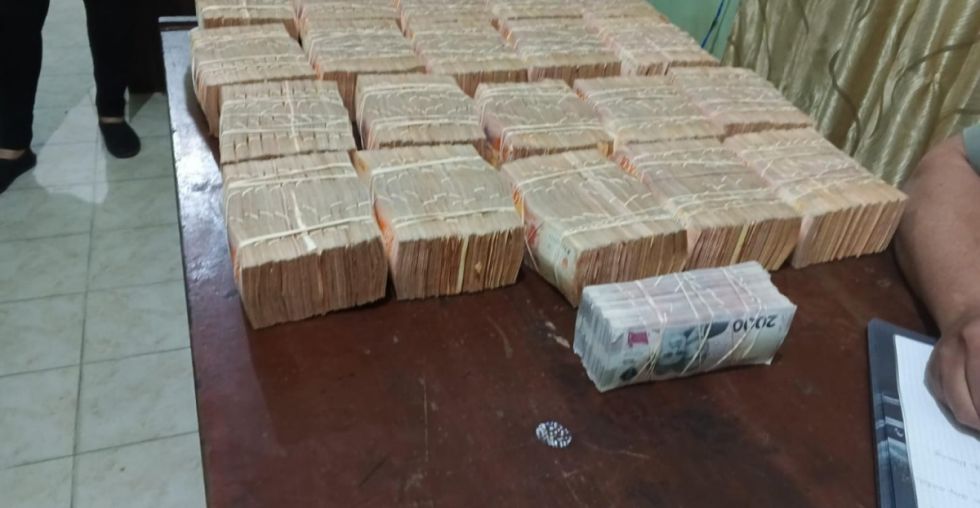 Incautan 63 millones de pesos argentinos a librecambistas