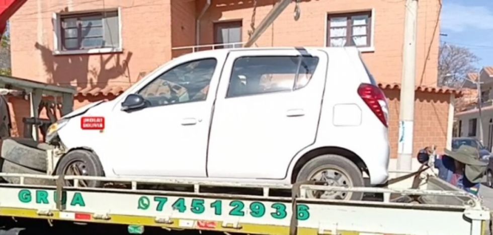 Tarija: Reportan choque entre un vehículo de la Felcc y un radiotaxi