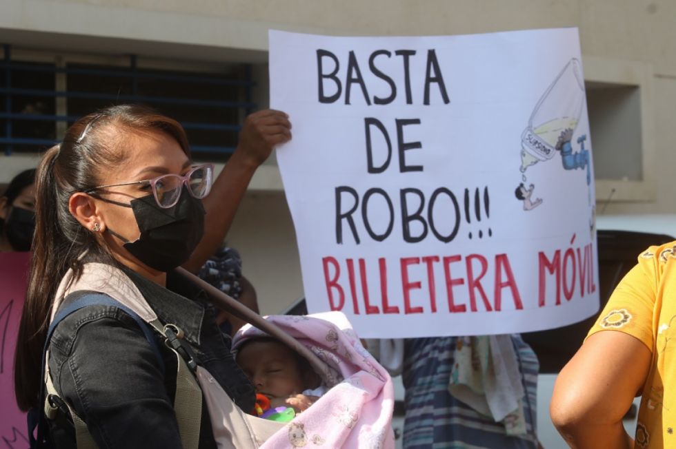 El Estado sigue imponiendo el menú: Mujeres exigen libertad para elegir el subsidio