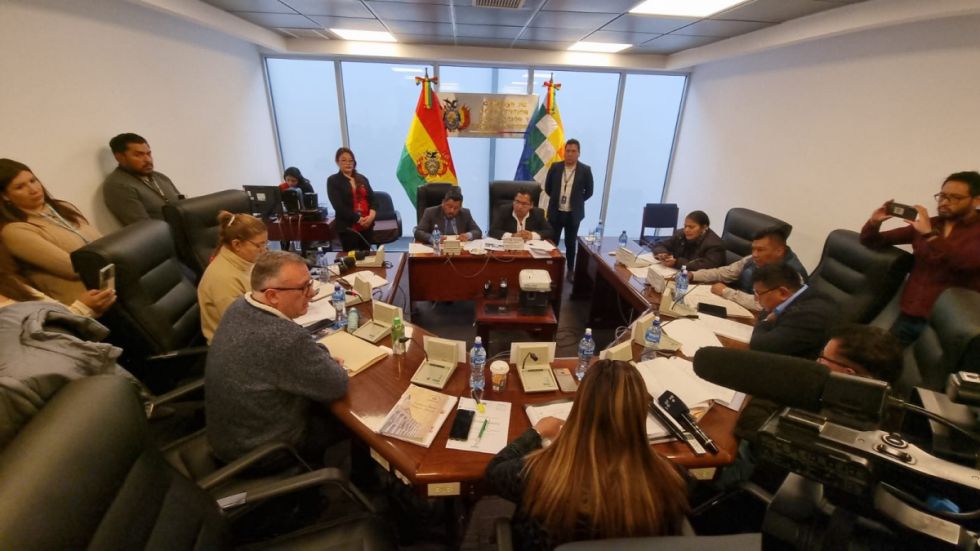 Comisión enviará a consultas ley para las judiciales