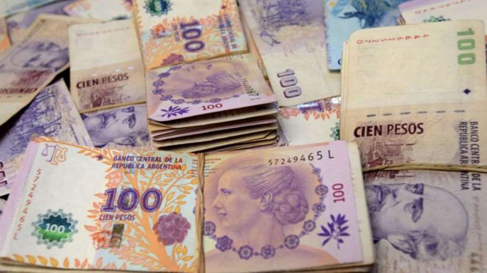 Policía secuestra 92 millones de pesos argentinos
