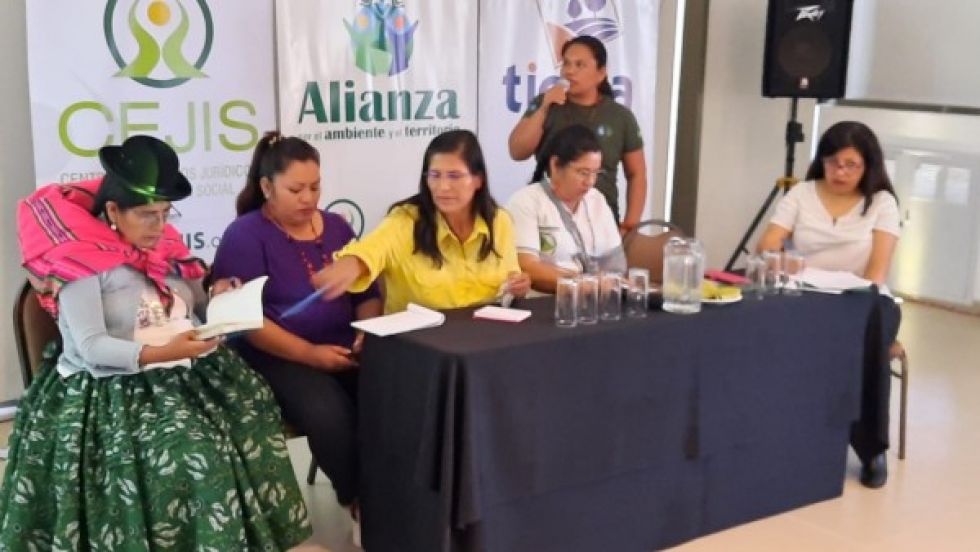 Indígenas demandan resolver saneamiento de tierras