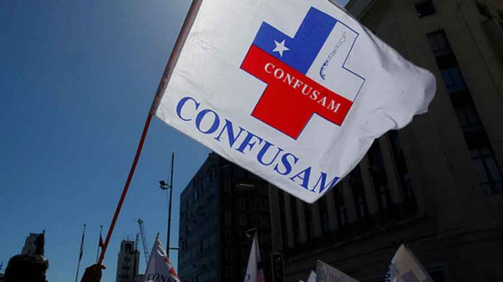 Trabajadores chilenos de la salud convocan a un paro
