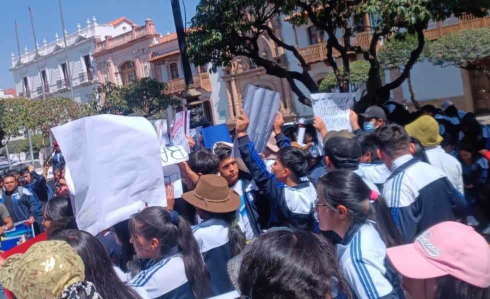 Aprehenden a dos personas por la muerte violenta de un estudiante durante fiesta universitaria