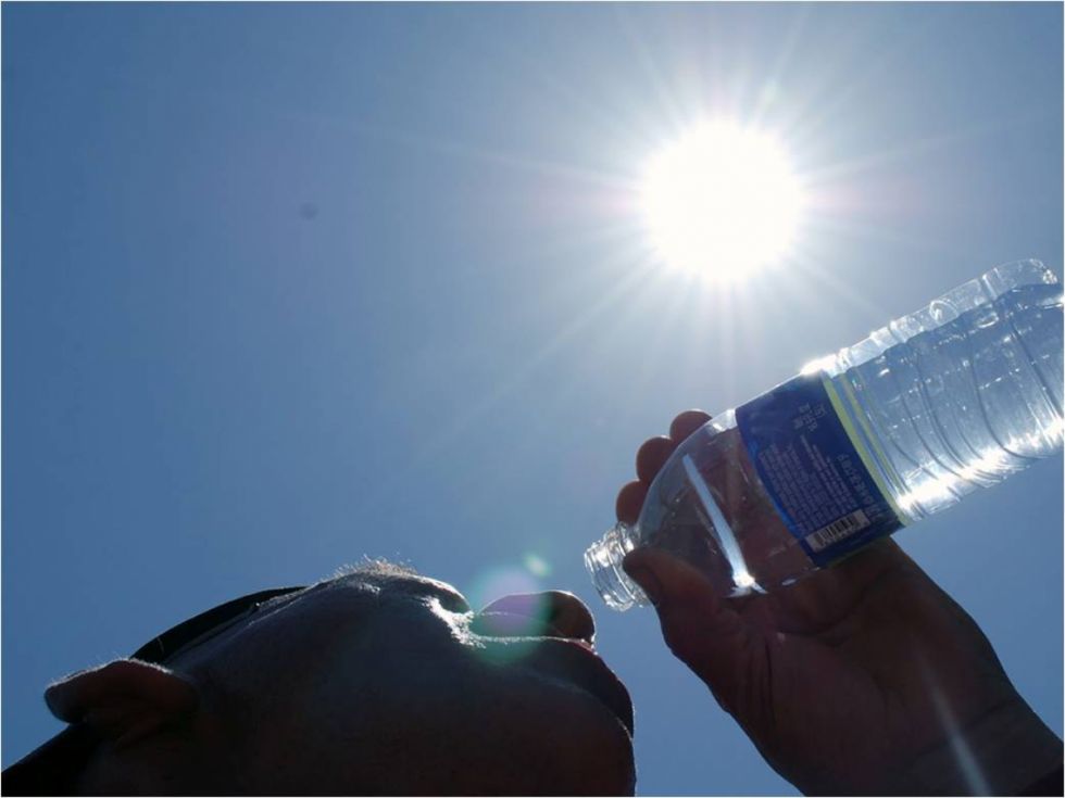 Hombre fallece tras consumir agua fría en medio de ola de calor en Santa Cruz