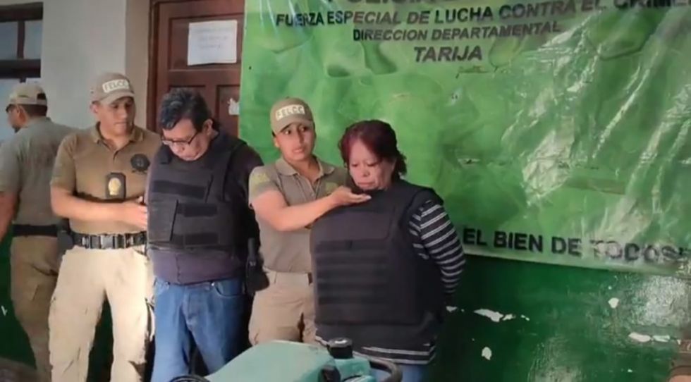 La FELCC Tarija aprehende a dos ladrones de celulares 	