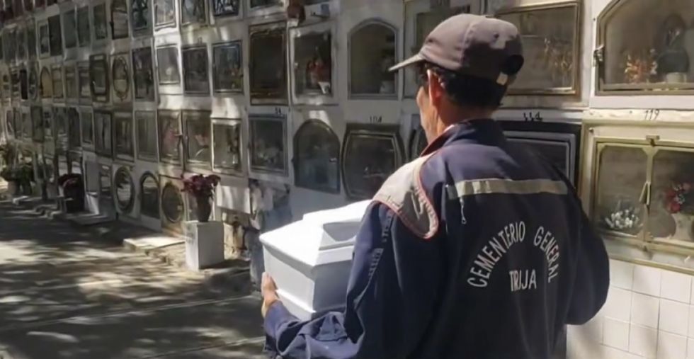 Entierran a bebé que fue abandonado en Tarija