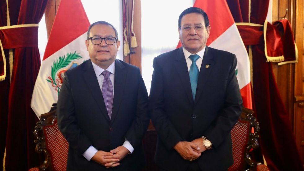 Aprueban denuncia contra el presidente del Congreso peruano