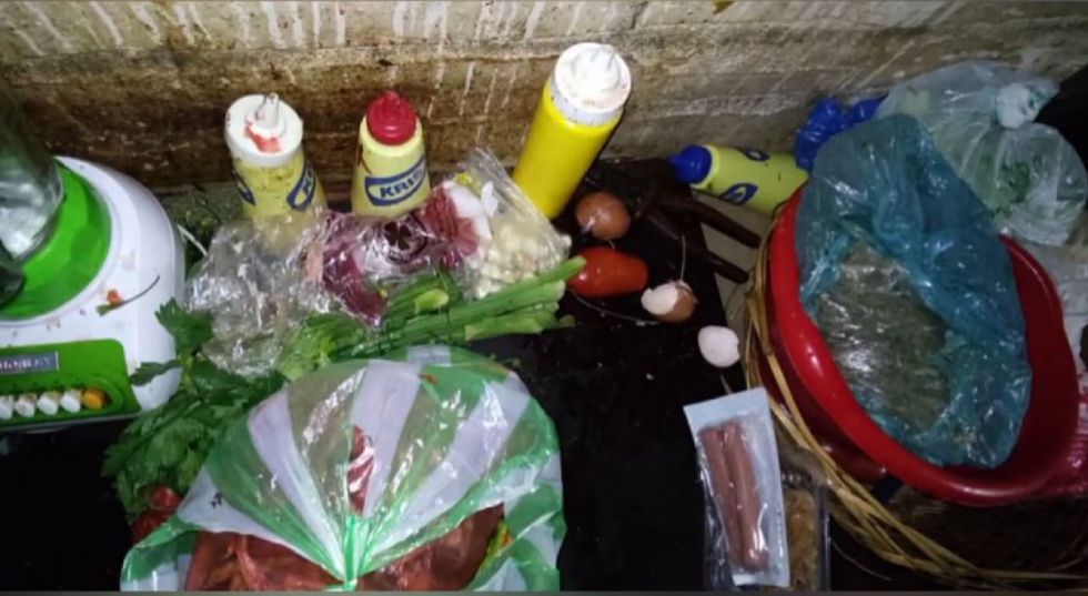 Hallan carne verde, lechugas negras y condiciones insalubres en local de comida en Tarija