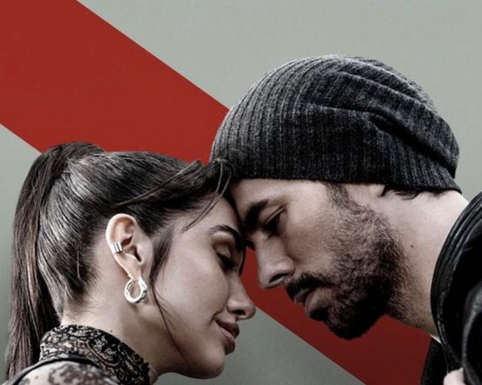  “Así Es La Vida” de Enrique Iglesias y María Becerra