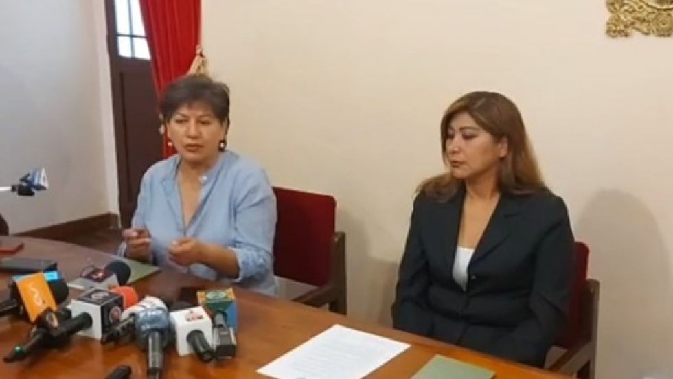 Caso pederastia: Abogada advierte que buscan “culpables vivos”, por eso sindicaron al padre Mercado