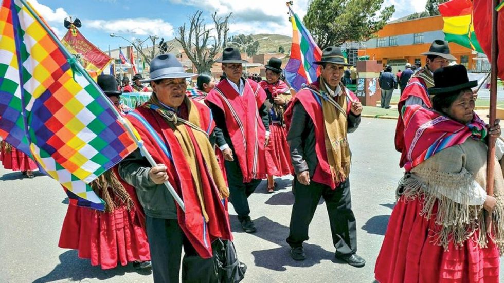 Policía, Ponchos Rojos y otros sectores se organizan para dar seguridad al cabildo en El Alto