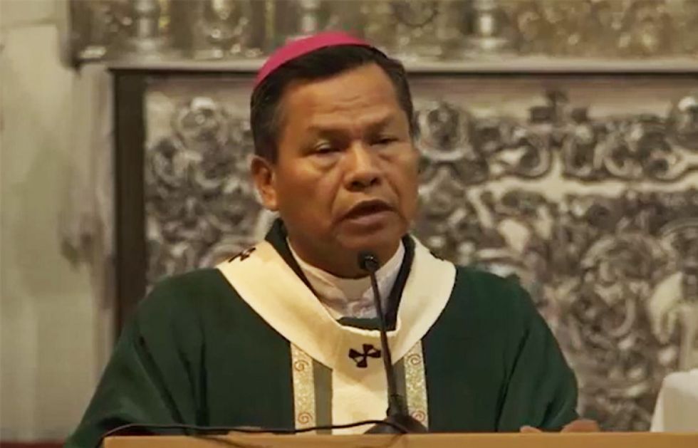 Leigue: No tenemos que negar a Dios por seguir a otro que se cree Dios
