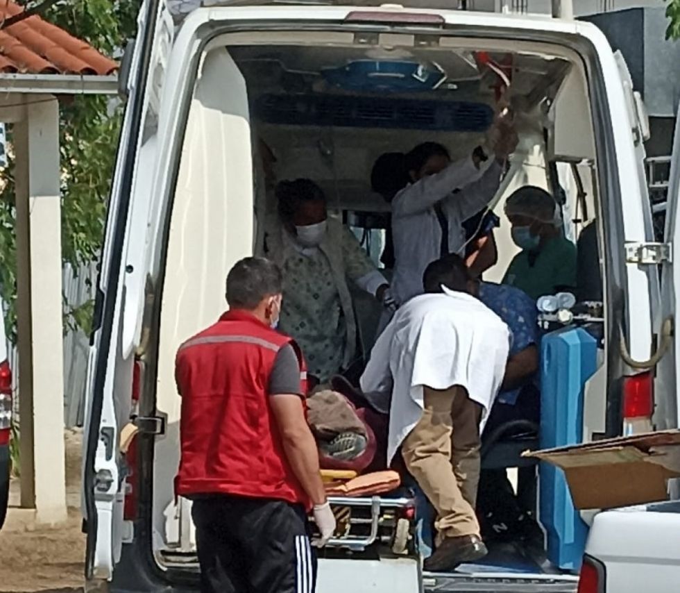 Un camión invadió carril y causó choque en Choroma