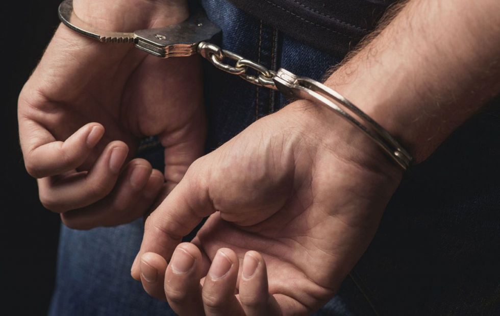 Envían a la cárcel a dos futbolistas investigados por violación