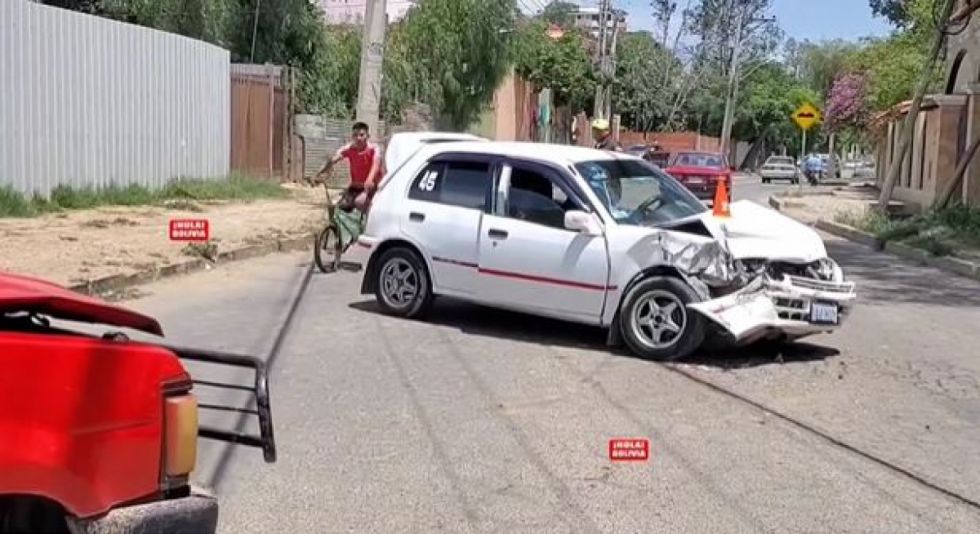 Una persona resulta herida tras presunta falla de frenos de una camioneta en Tarija
