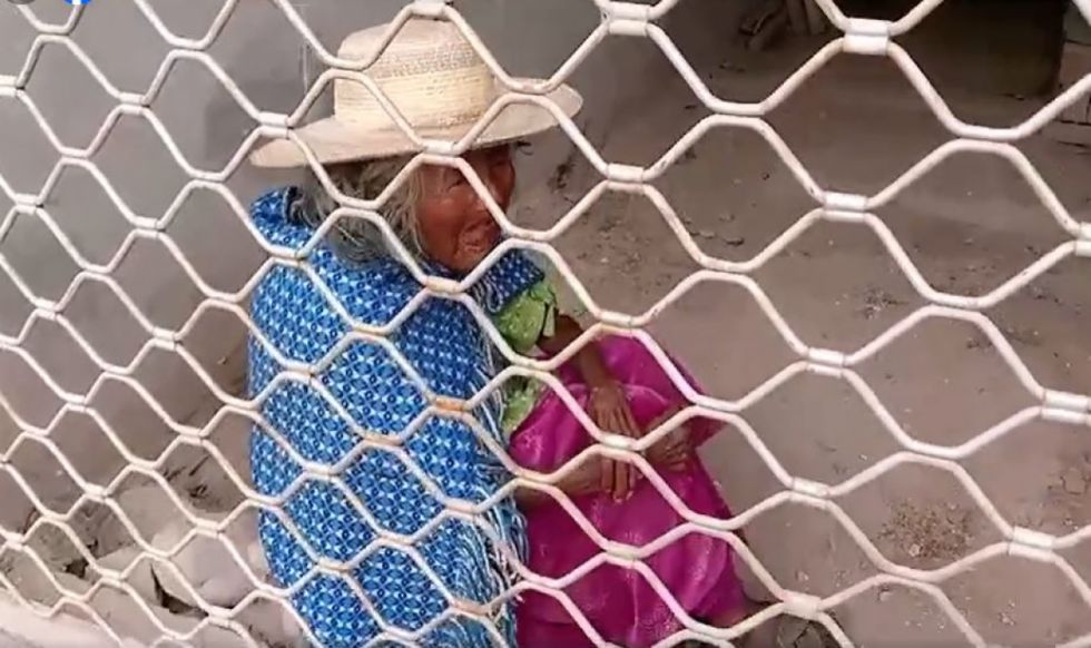 Encuentran a anciana llorando desconsolada en Yacuiba (Video)