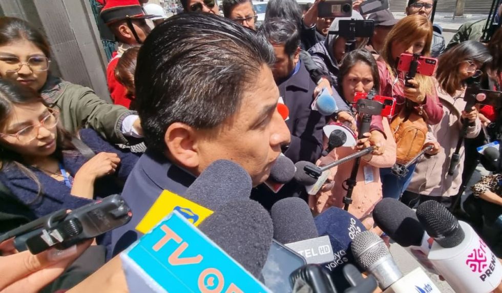 Lima acusa de ‘traición’ a Andrónico