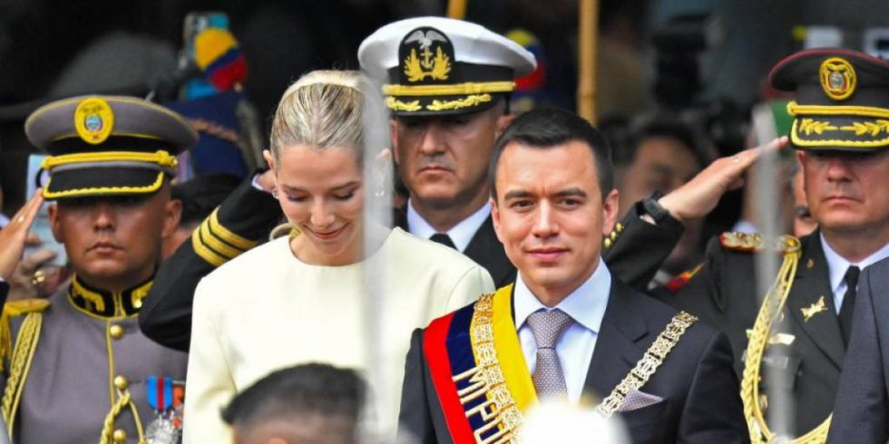 Daniel Noboa asume la presidencia de Ecuador
