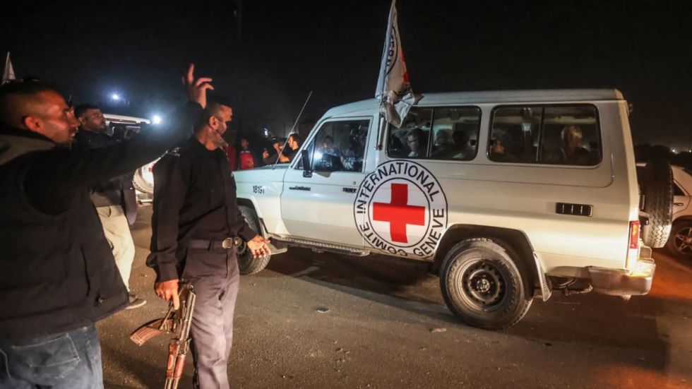 Israel y Hamás cambian rehenes y prisioneros durante la tregua