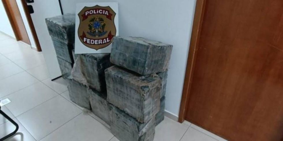 Interceptan avión boliviano con droga en Brasil