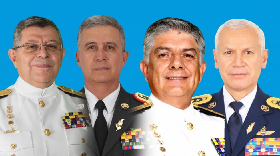 Noboa renueva cúpula militar en Ecuador