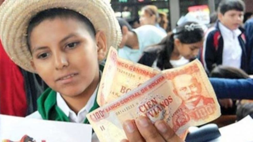 Gobierno amplía el pago del bono Juancito Pinto hasta el 9 de diciembre