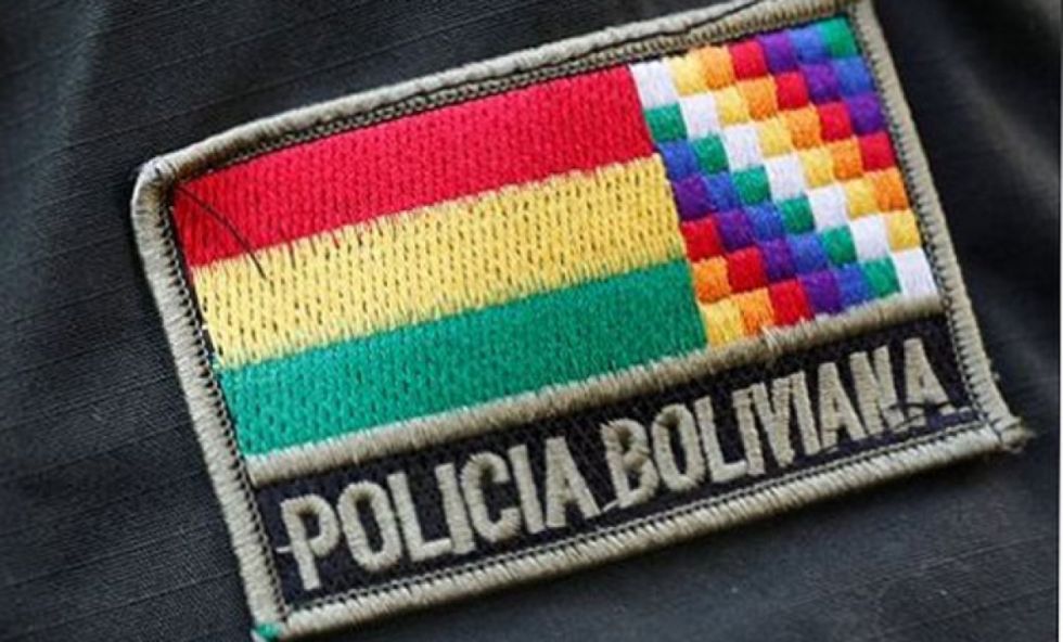 Envían a la cárcel a policías sorprendidos con seis kilos de droga